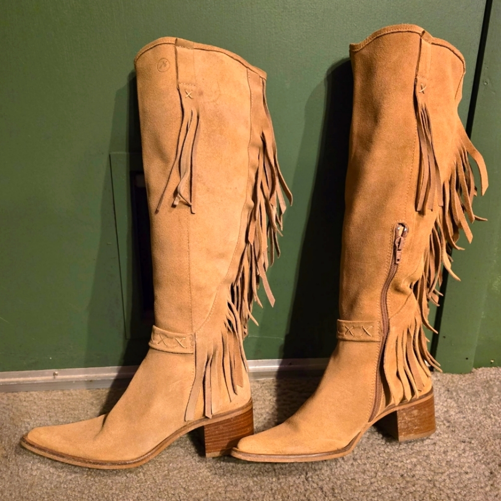 Bronx tall Brown fringe boots.